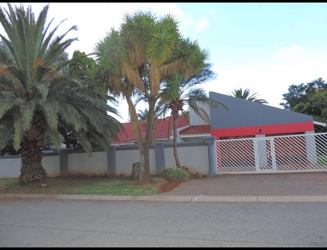 4 BEDROOM HOUSE FOR SALE IN BIRCH ACRES